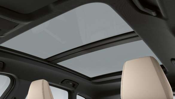 Панорамний скляний дах BMW 2 серії Active Tourer U06 2021 BMW 2 серії Active Tourer U06 2021 панорамний скляний дах, інтер’єр