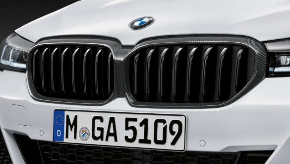 Решітка радіатора M Performance з карбону на BMW 5 серії Седан G30 Решітка радіатора M Performance з карбону на BMW 5 серії Седан G30