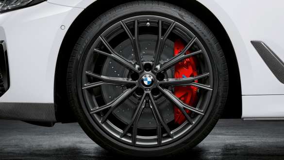 20-дюймові легкосплавні диски BMW M Performance Double-Spoke 669 M у двоколірному виконанні на BMW 5 серії Седан G30 20-дюймові легкосплавні диски BMW M Performance Double-Spoke 669 M на BMW 5 серії Седан G30