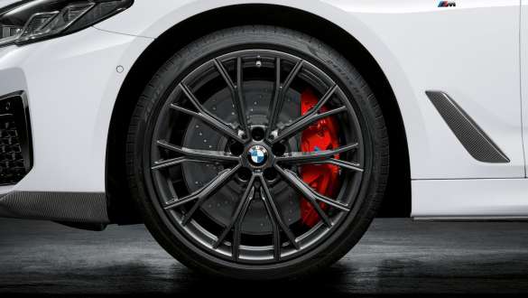 20-дюймові легкосплавні диски BMW M Performance Double-Spoke 669 Bicolor M на BMW 5 серії Седан G30 20-дюймові легкосплавні диски BMW M Performance Double-Spoke 669 M на BMW 5 серії Седан G30