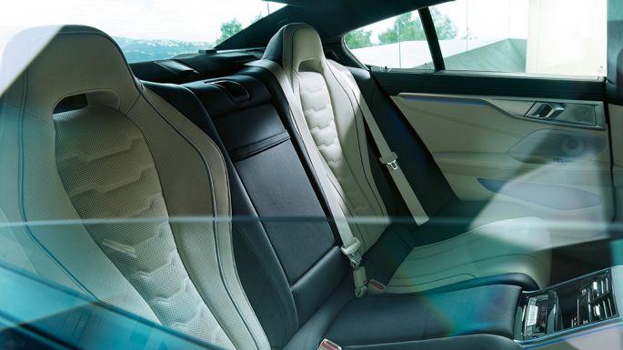 Дизайн салону ззаду BMW 8 серії Gran Coupé, дизайн салону ззаду