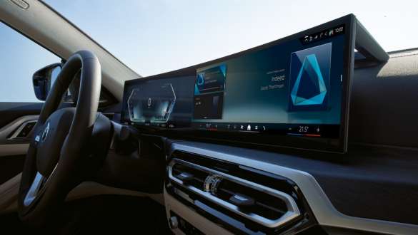 Вигнутий дисплей BMW на BMW i4 G26 2021 Вигнутий дисплей BMW на BMW i4 G26 2021, дисплей управління зсередини