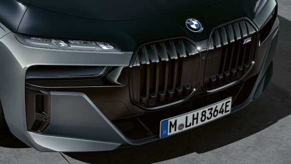 Кришталеві фари BMW «Iconic Glow» BMW M760e xDrive Седан G70 Кришталеві фари BMW «Iconic Glow» BMW M760e xDrive Седан G70 Двоколірне забарвлення BMW Individual Dravite Grey металік