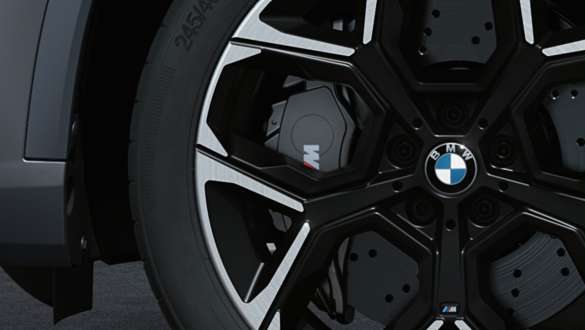 BMW X1 M35i xDrive BMW X1 M35i xDrive, вид спереду