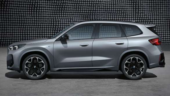 BMW X1 M35i xDrive BMW X1 M35i xDrive, вид збоку