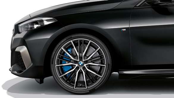 Спортивний гальмо M BMW M235i xDrive Gran Coupé Спортивний гальмо M BMW M235i xDrive Gran Coupé Black Sapphire металік F44
