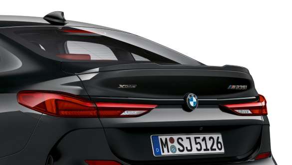 Задній спойлер М BMW M235i xDrive Gran Coupé Задній спойлер М BMW M235i xDrive Gran Coupé Black Sapphire металік F44 вид ззаду