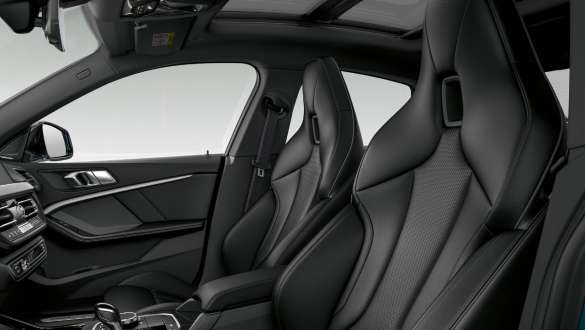 Спортивні сидіння М BMW M235i xDrive Gran Coupé Спортивні сидіння М BMW M235i xDrive Gran Coupé F44 інтер'єр