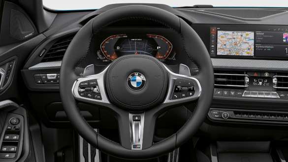Шкіряне кермо М BMW M235i xDrive Gran Coupé Шкіряне кермо М BMW M235i xDrive Gran Coupé F44 кабіна