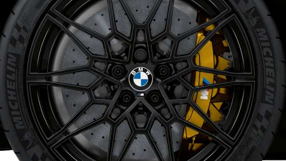 BMW M3 Седан G80 2020 карбоно-керамічні гальма BMW M3 Седан G80 2020 карбоно-керамічні гальма M, крупний план.