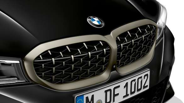 Аеродинамічний пакет M BMW М340і xDrive Седан G20 2020 BMW M340i xDrive Седан G20 2020 у кольорі Sapphire Black metalic, аеродинамічний пакет M, вид зблизька