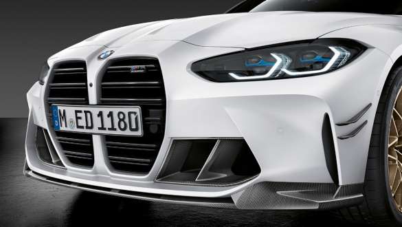 Карбоновий передній сплітер M Performance на BMW М3 Седан G80 2020 BMW M3 Седан G80 2020 передній сплітер з вуглецевого волокна M Performance, крупний план