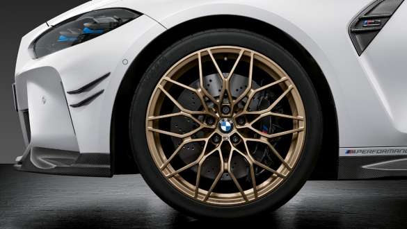 20"/21" ковані диски M Performance Cross-Spoke 1000 M у кольорі Frozen Gold Bronze BMW M3 Седан G80 2020 BMW M3 Седан G80 20-/21-дюймові ковані диски M Performance Cross-Spoke 1000 M у кольорі Frozen Gold Bronze, вид зблизька