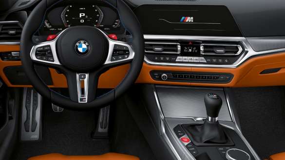 Панель керування на центральній консолі BMW M3 Седан G80 2020 інтер’єр. BMW М3 Седан G80 2020, панель керування на центральній консолі, інтер’єр.