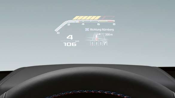 Проекційний дисплей М. Автомобілі BMW 8 серії Кабріолет M з проекційним дисплеєм М.