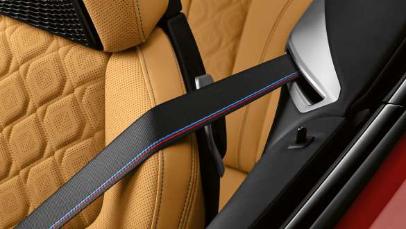 Ремені безпеки М. Ремені безпеки М в BMW M8 Competition Кабріолет.