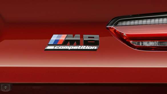 Позначення M8 Competition. Позначення M8 Competition на BMW M8 Competition Кабріолет.