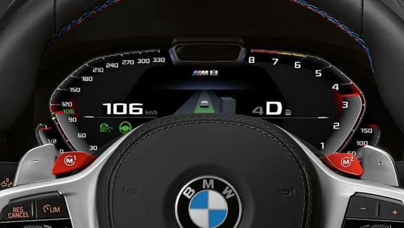 Приладова панель М. Приладова панель М в BMW M8 Competition Coupé.