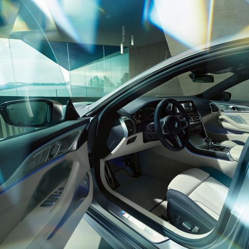 BMW M850i xDrive Gran Coupé, дикабіна BMW M850i xDrive Gran Coupé, дизайн, кабіна