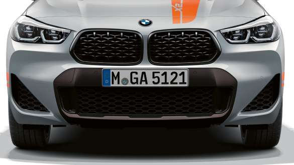 Повітрозабірники на BMW X2 F39 Повітрозабірники на BMW X2 F39 2020 у кольорі Brooklyn Grey, вид спереду