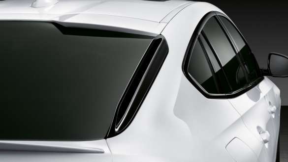 Задні бризковики M Performance блискучого чорного кольору BMW X6 G06 2019 Задні бризковики M Performance блискучого чорного кольору BMW X6 G06 2019