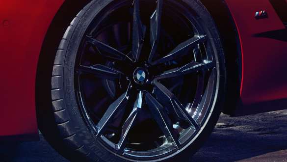BMW Z4 Родстер гальма M Sport Крупним планом гальма M Sport