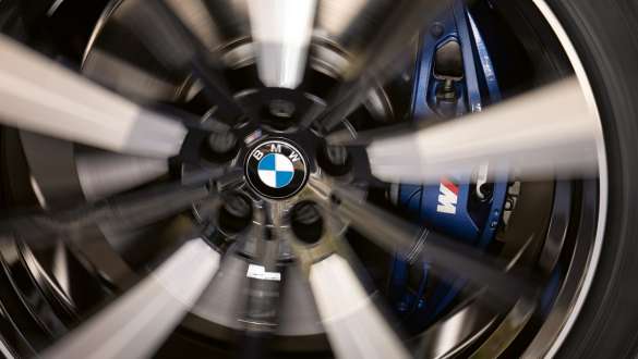 Нерухома кришка маточини BMW Нерухома кришка маточини BMW зблизька