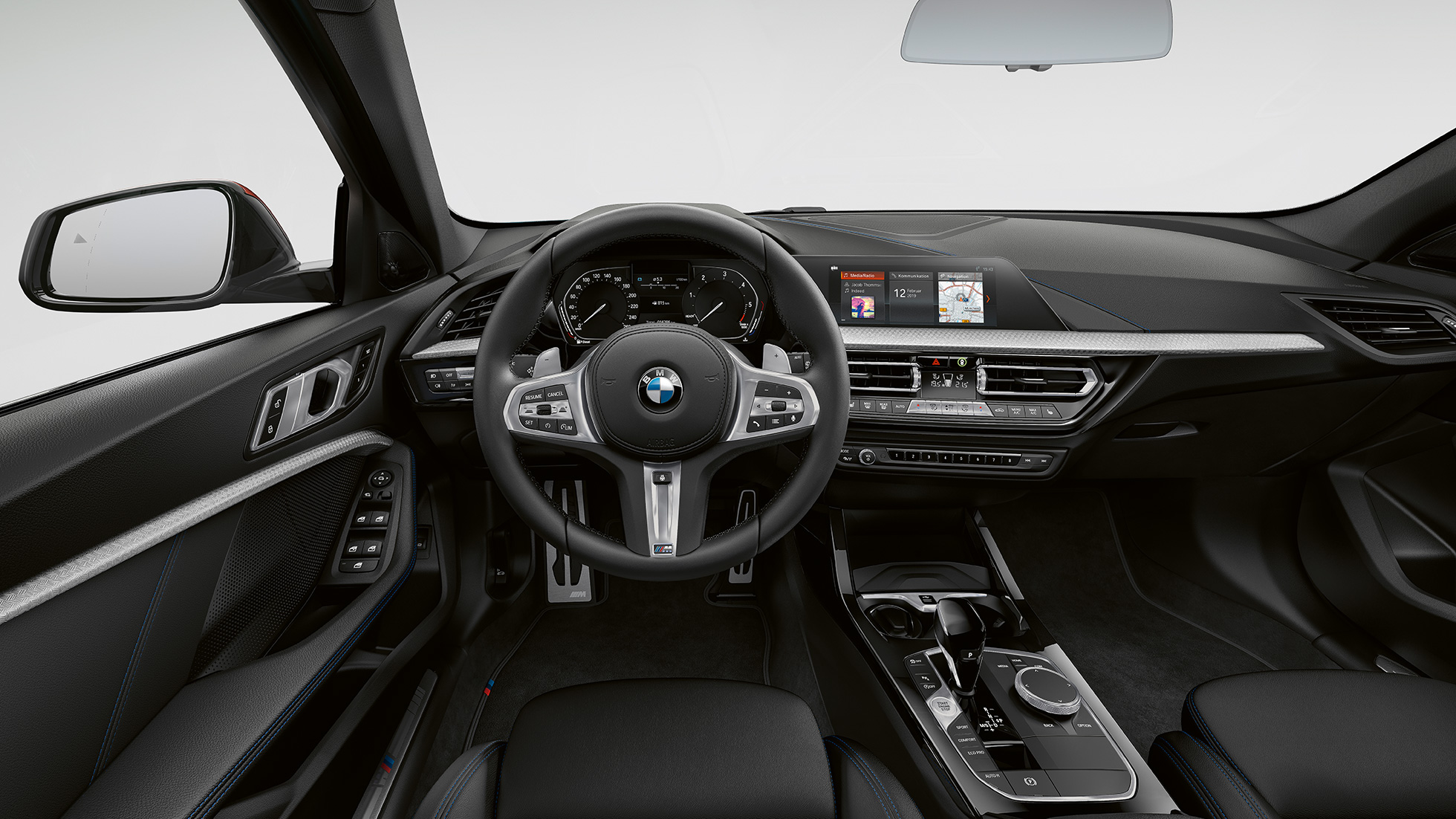 Шкірне рульове колесо М. BMW 1 серії модель M Sport, кабіна з шкіряним рульовим колесом M