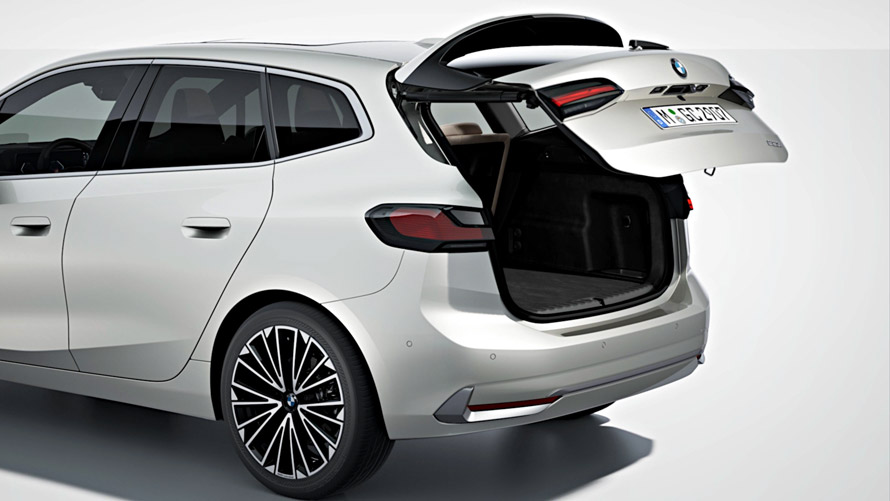 Багажний простір BMW 2 серії Active Tourer у відео Багажний простір BMW 2 серії Active Tourer у відео