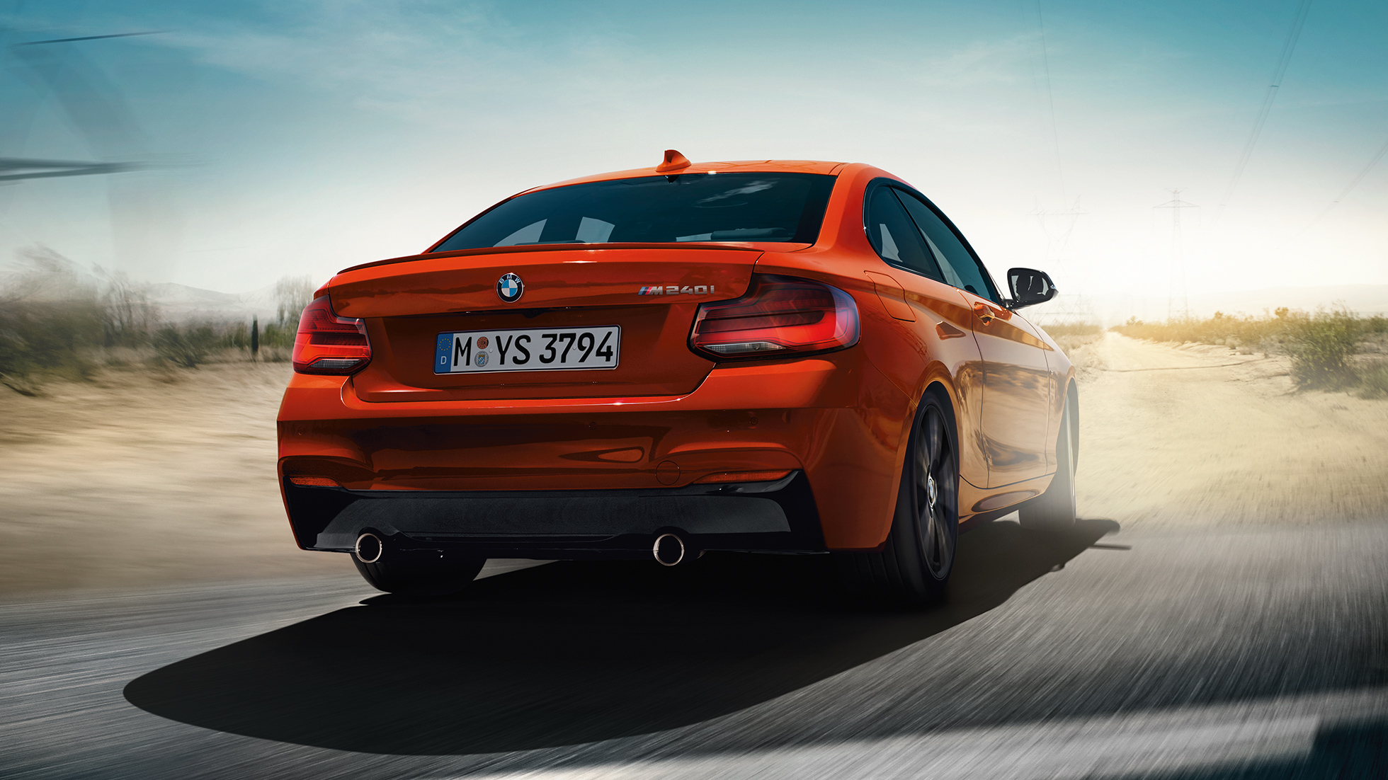 BMW 2 серии Coupé, снимок сзади BMW 2 серии Coupé, снимок сзади