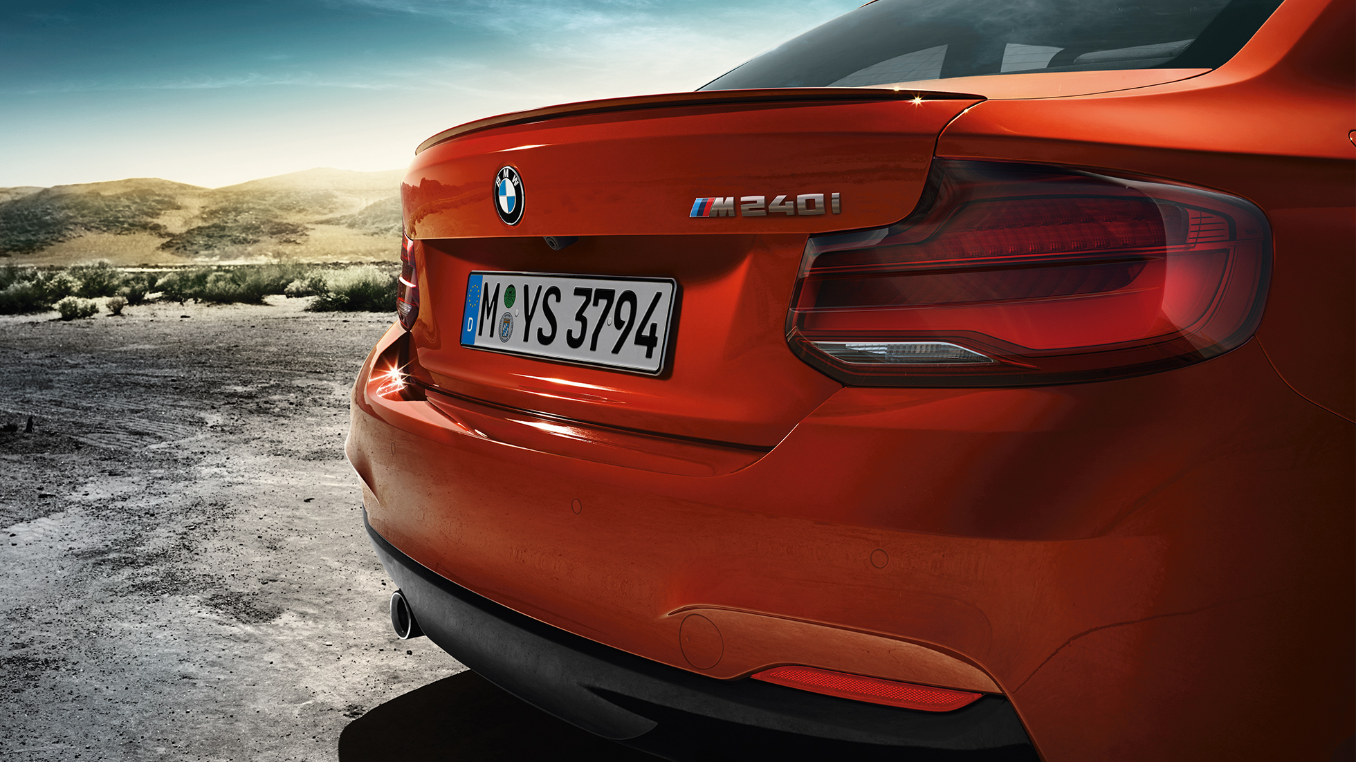 BMW 2 серии Coupé, обозначение модели на задней части BMW 2 серии Coupé, обозначение модели на задней части