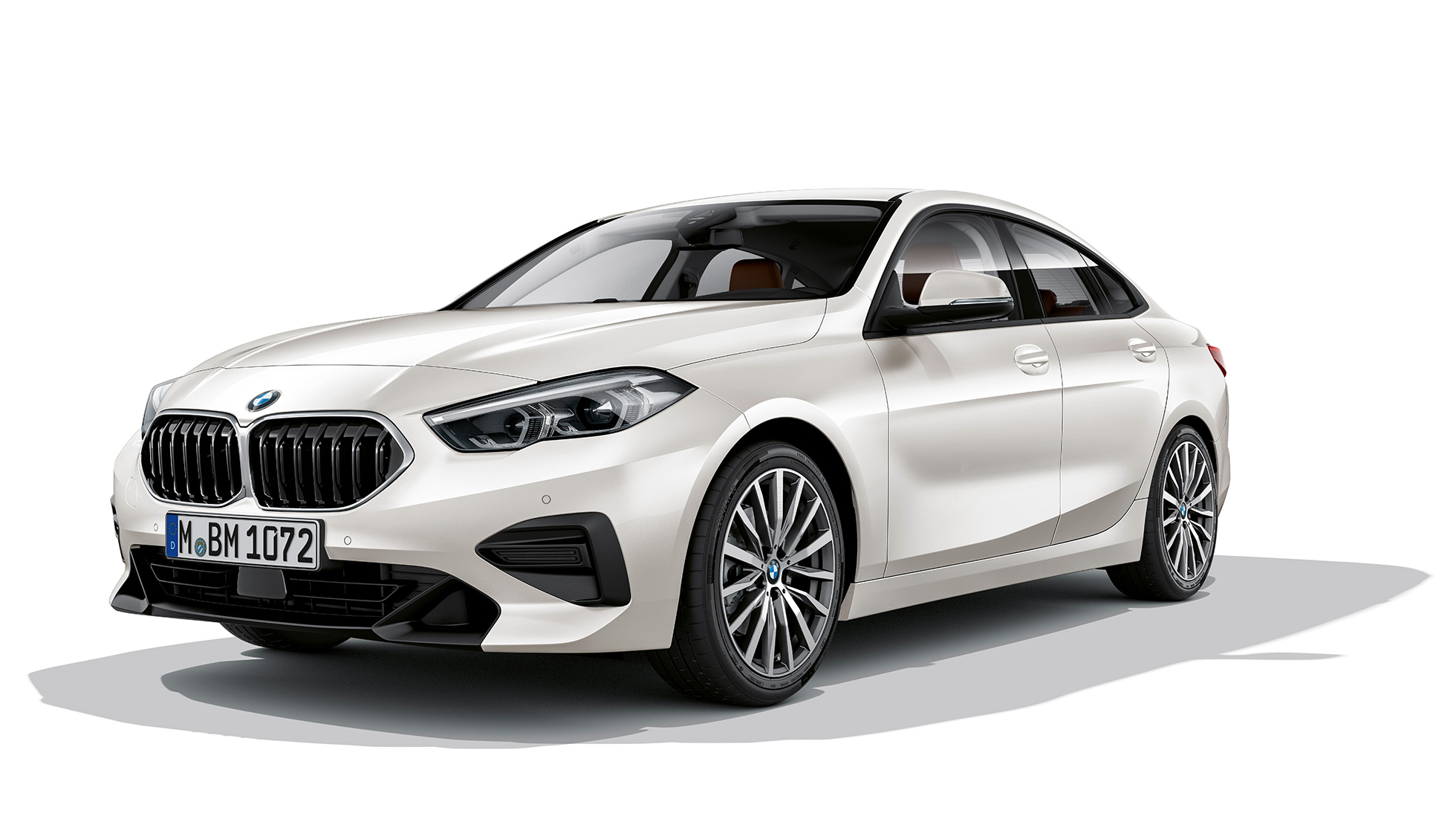Решітка радіатора BMW BMW 2 серії Gran Coupé Модель Advantage Решітка радіатора BMW BMW 2 серії Gran Coupé Модель Advantage Mineral White F44 вид спереду з поворотом в три чверті