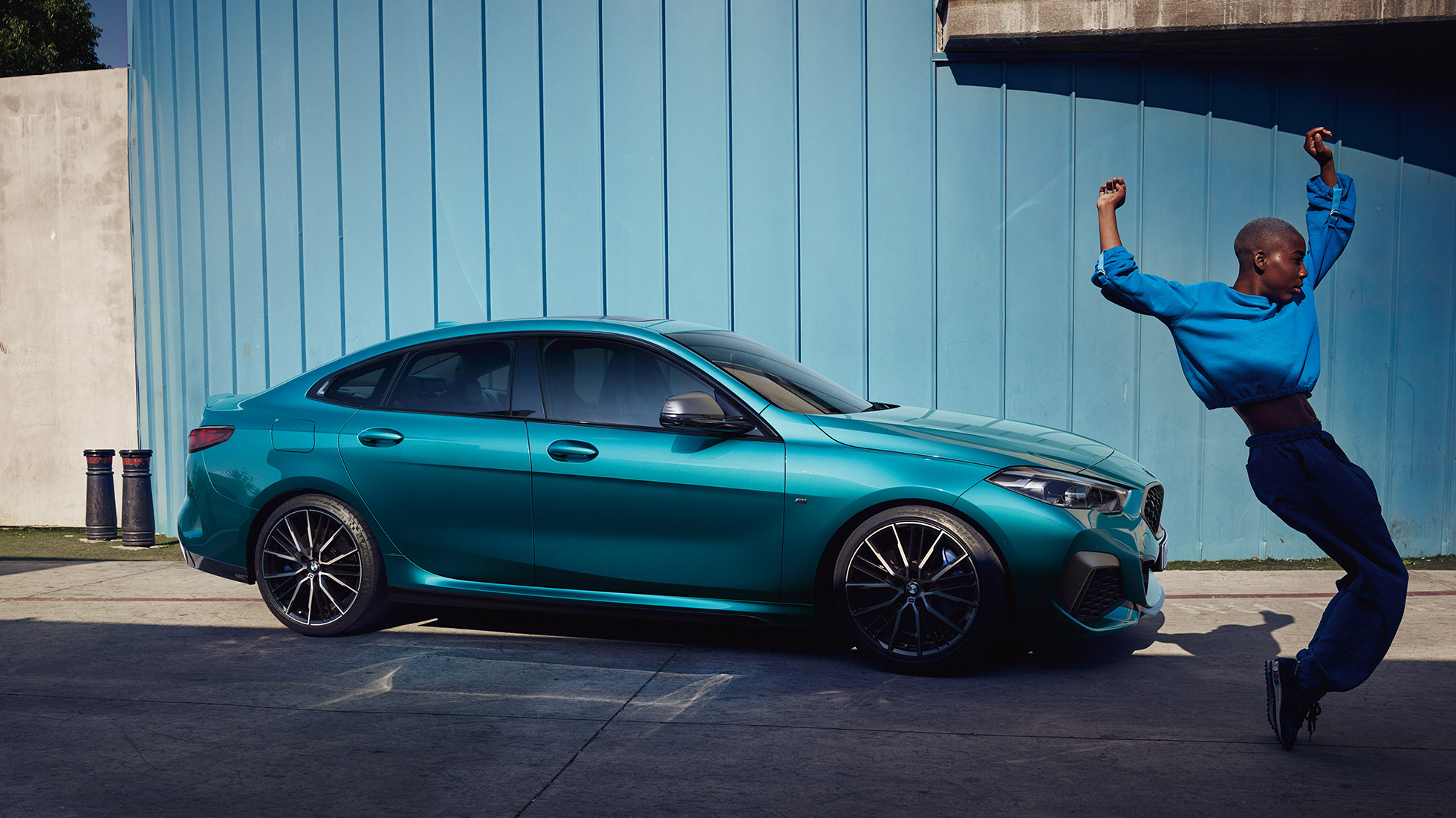 Силует купе BMW 2 серії Gran Coupé Силует купе BMW 2 серії Gran Coupé Snapper Rocks Blue металік F44 2020 вид збоку