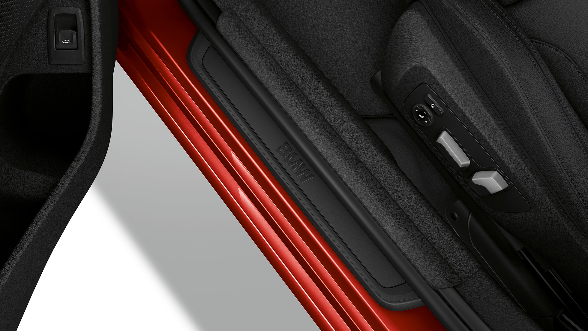 BMW серії 3 Седан Advantage, пороги. Вид зверху на пороги седана BMW 3 серії Advantage.