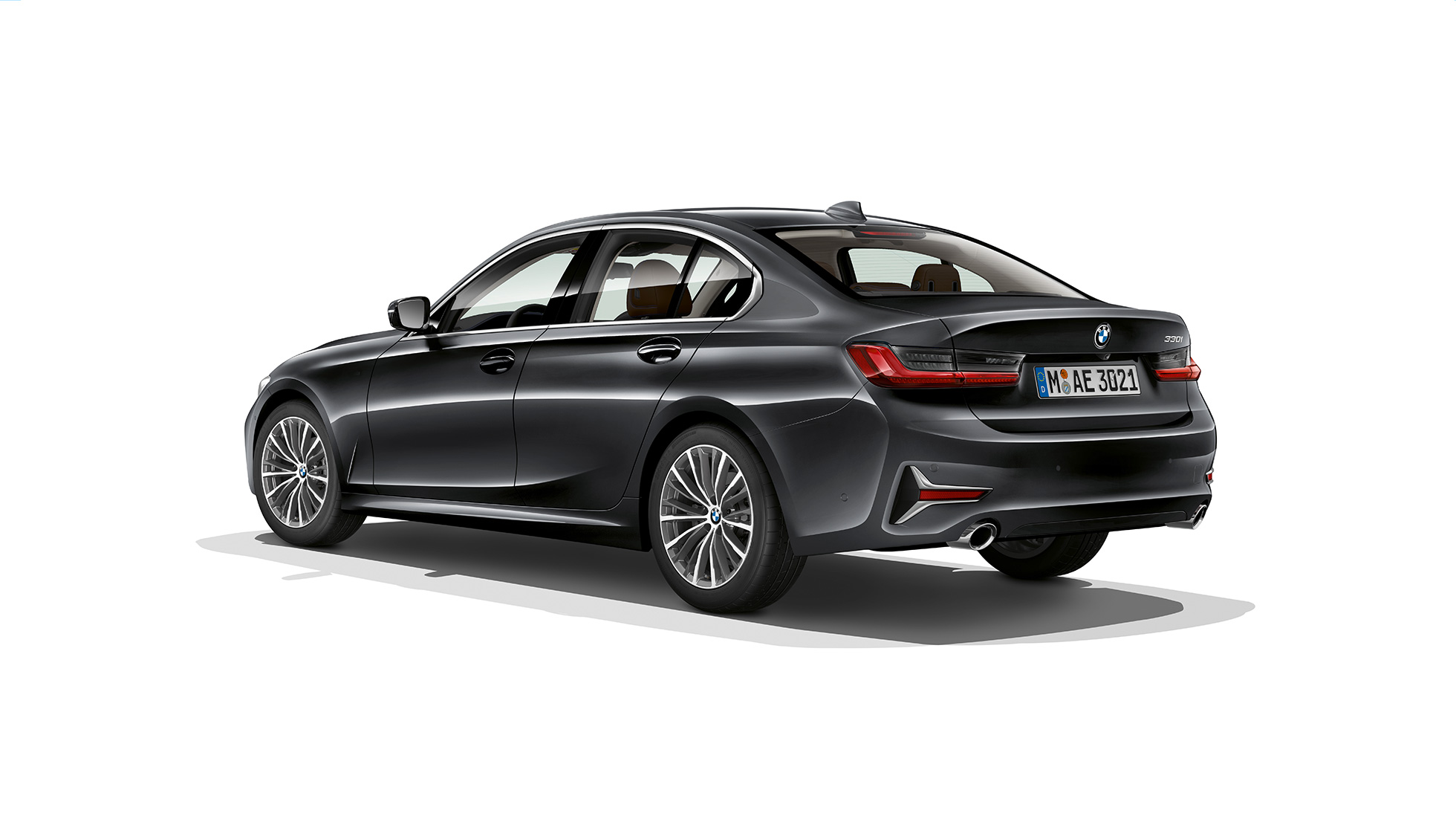 BMW 3 серії Седан Luxury Line, задня частина. Задній знімок седана BMW 3 серії Luxury Line з поворотом в три чверті.