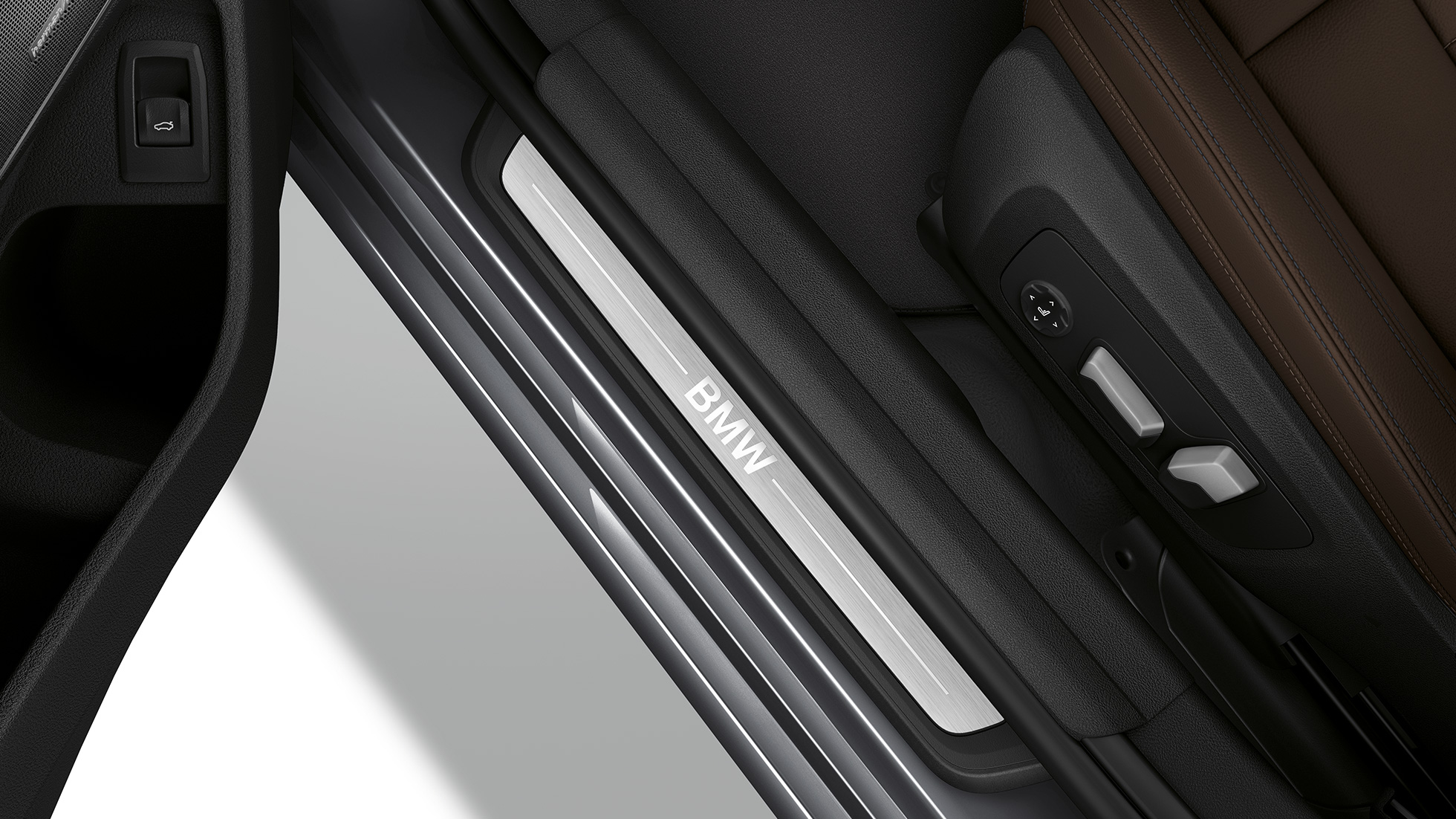 BMW серії 3 Седан Luxury Line, пороги. Вид зверху на пороги седана BMW 3 серії Luxury Line.