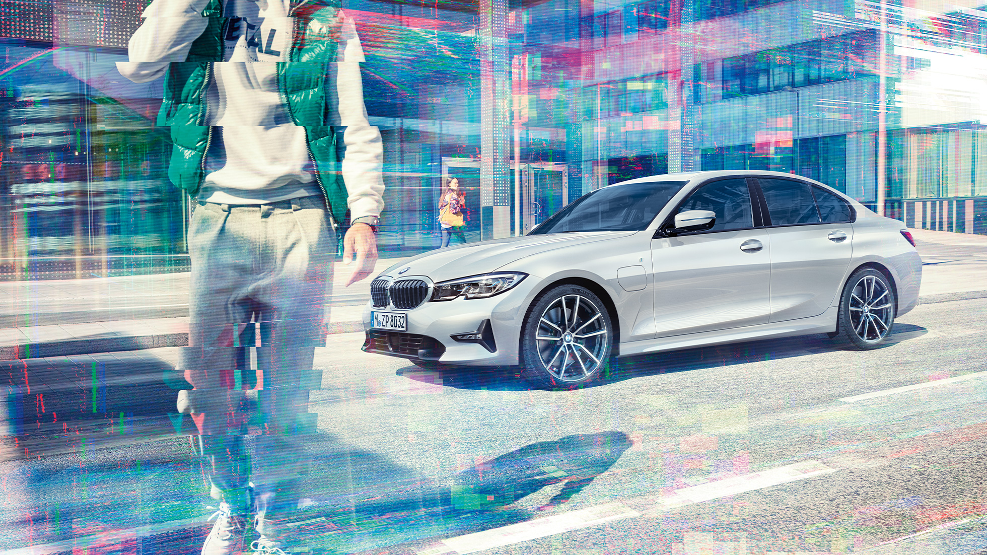BMW 3 серії Седан, салон. Крупний план кабіни водія в салоні седана BMW 3 серії.