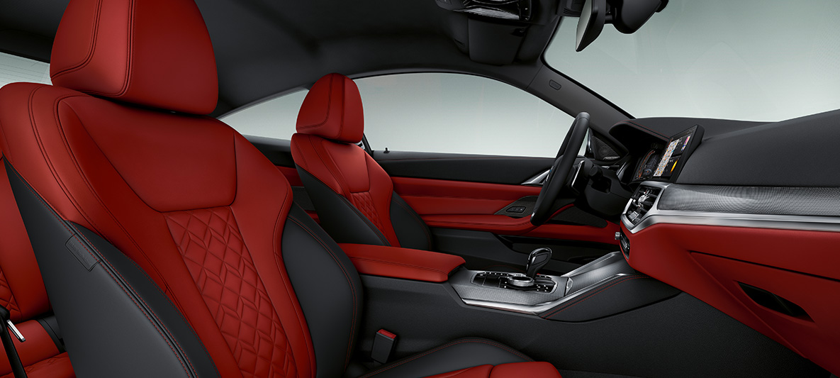 Шкіряна обробка 'Merino' Fiona Red/Black BMW 4 серії Coupé Individual 2020 G22 салон BMW Individual розширена шкіряна обробка 'Merino' кольору Fiona Red/Black, BMW 4 серії Coupé Individual G22 2020 салон