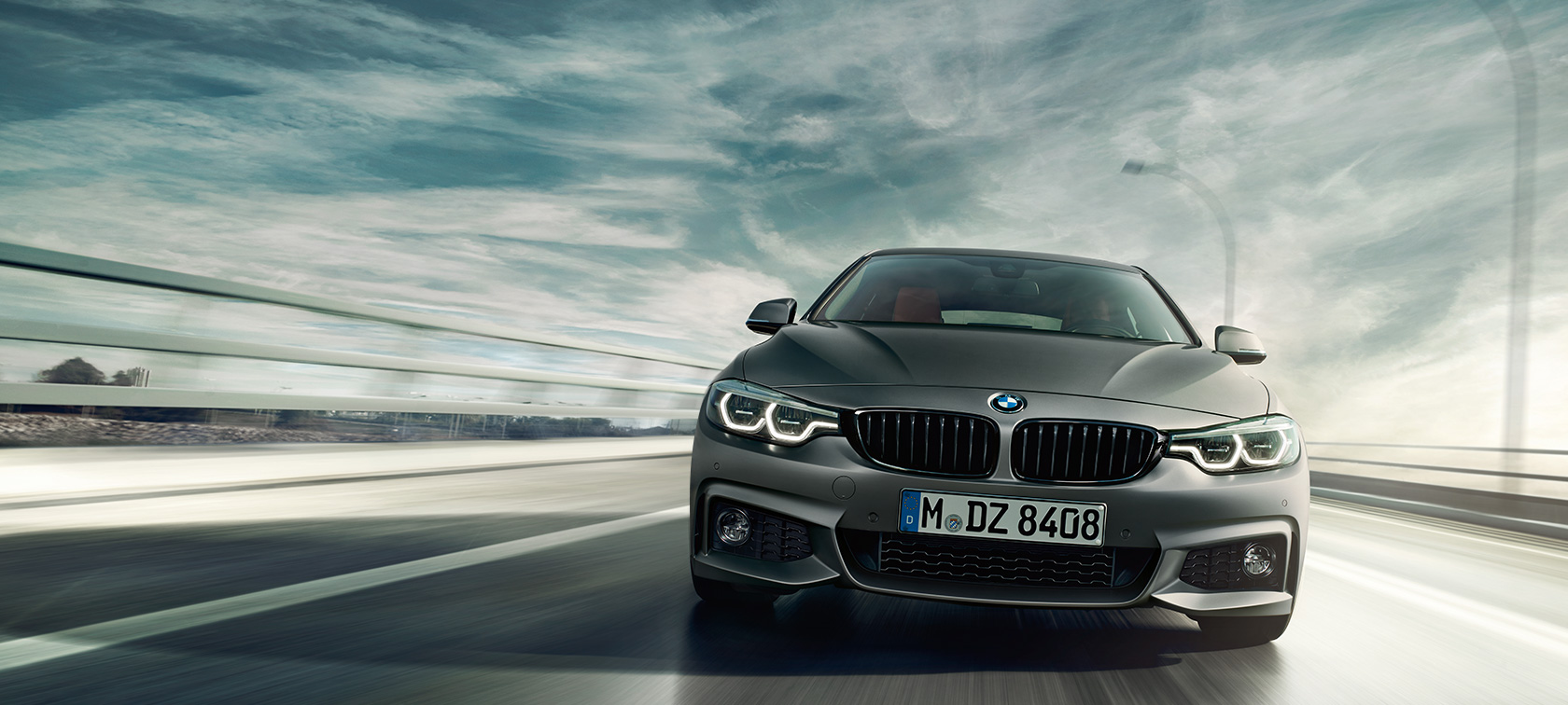 BMW 4 серії Gran Coupé знімок за кермом
