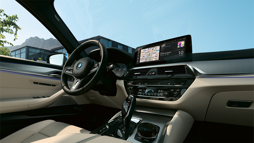 Інтер’єр седана BMW 5 серії G30 Інтер’єр седана BMW 5 серії G30 LCI 2020