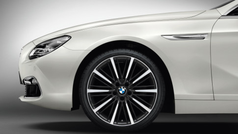 20-дюймовых легкосплавных дисках Multi-spoke 616