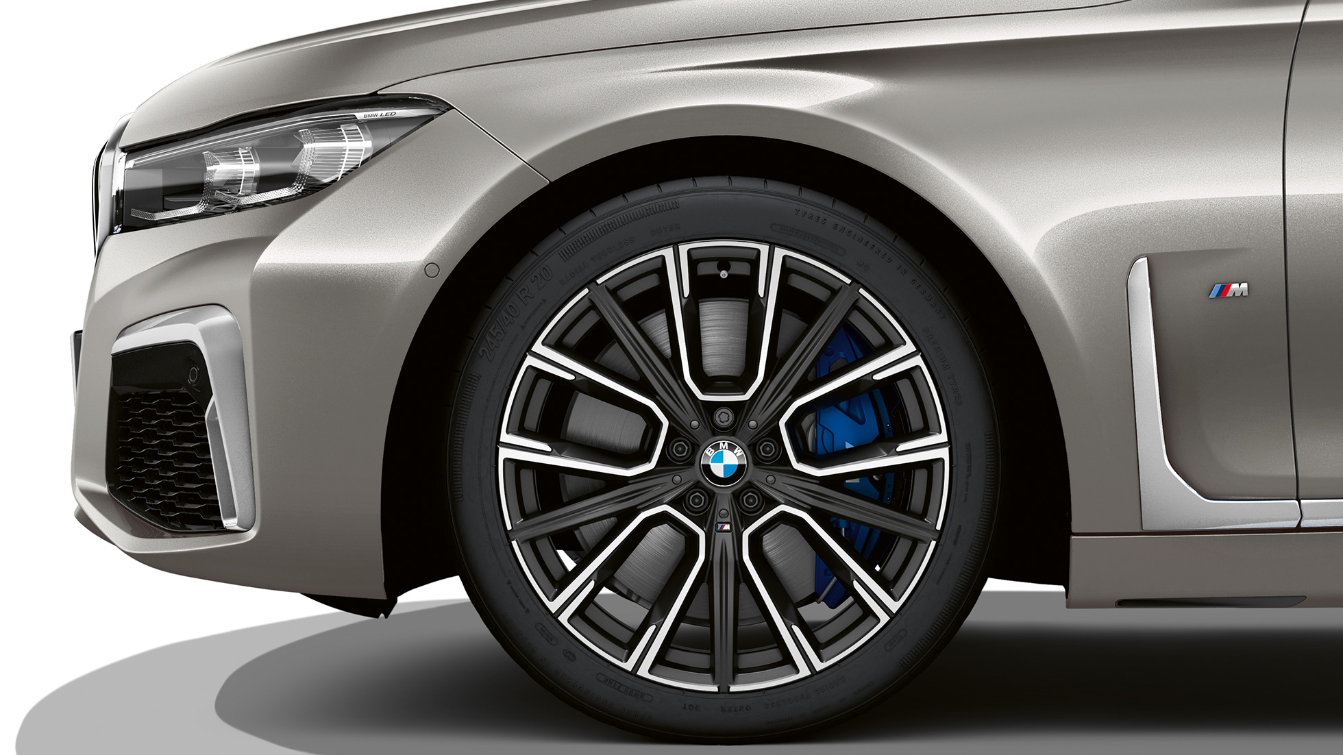 BMW 7 серії Седан з пакетом M Sport: колісні диски BMW 7 серії Седан з пакетом M Sport: колісні диски крупним планом