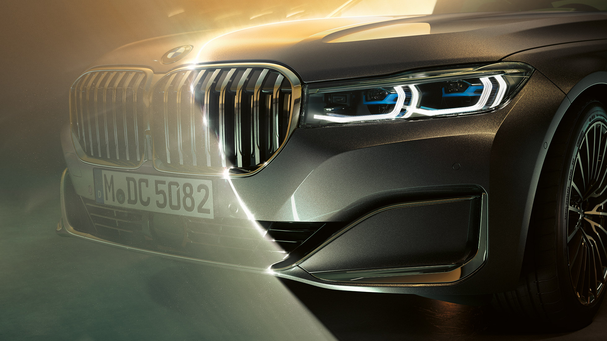 BMW 7 серії Седан: решітка радіатора і лазерні фари BMW 7 серії Седан: решітка радіатора і лазерні фари BMW Laserlight крупним планом
