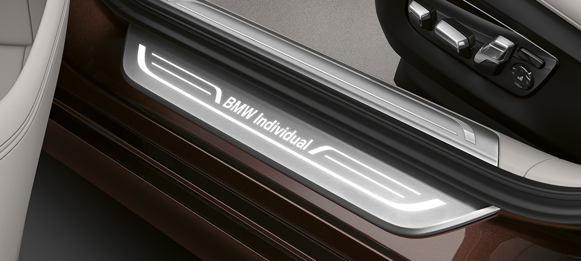 BMW BMW 7 серии Седан G11 G12 2019, пороги BMW Individual BMW BMW 7 серии Седан G11 G12 2019 года, пороги с подсветкой BMW Individual