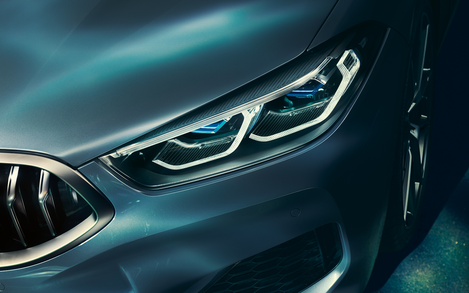 BMW 8 серії Coupe, лазерні фари Лазерні фари BMW 8 серії Coupe крупним планом.