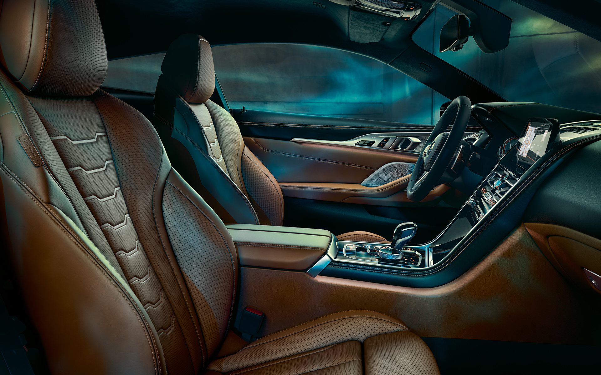 BMW 8 серії Coupe, інтер'єр Інтер'єр BMW 8 серії Coupe, з фокусом на кокпіт.