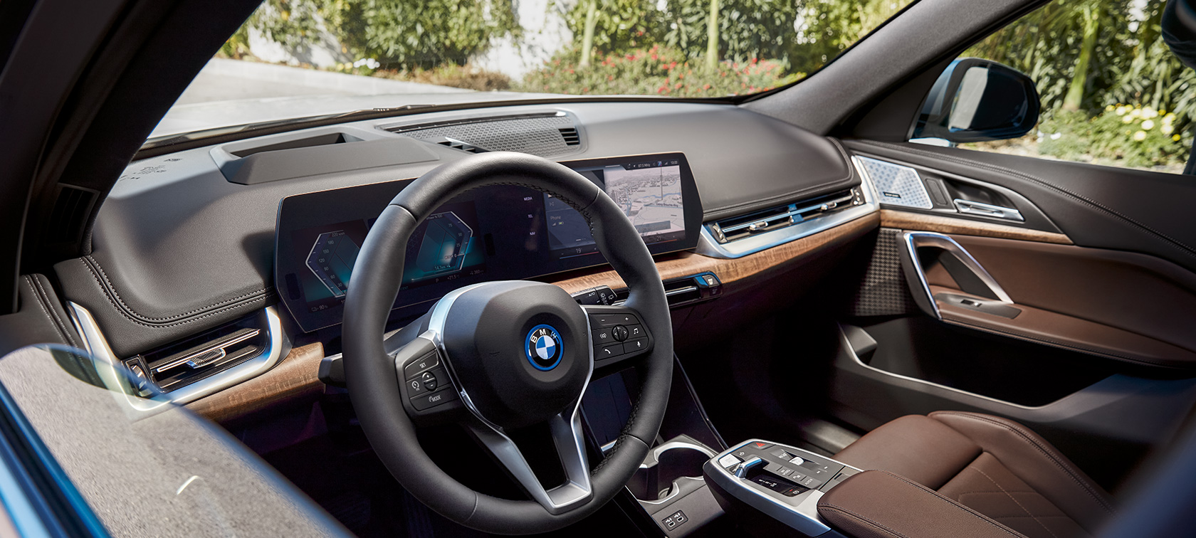 BMW iX1 U11 BEV, дизайн інтер’єру, відео BMW iX1 U11 BEV, особливості дизайну інтер’єру у відео