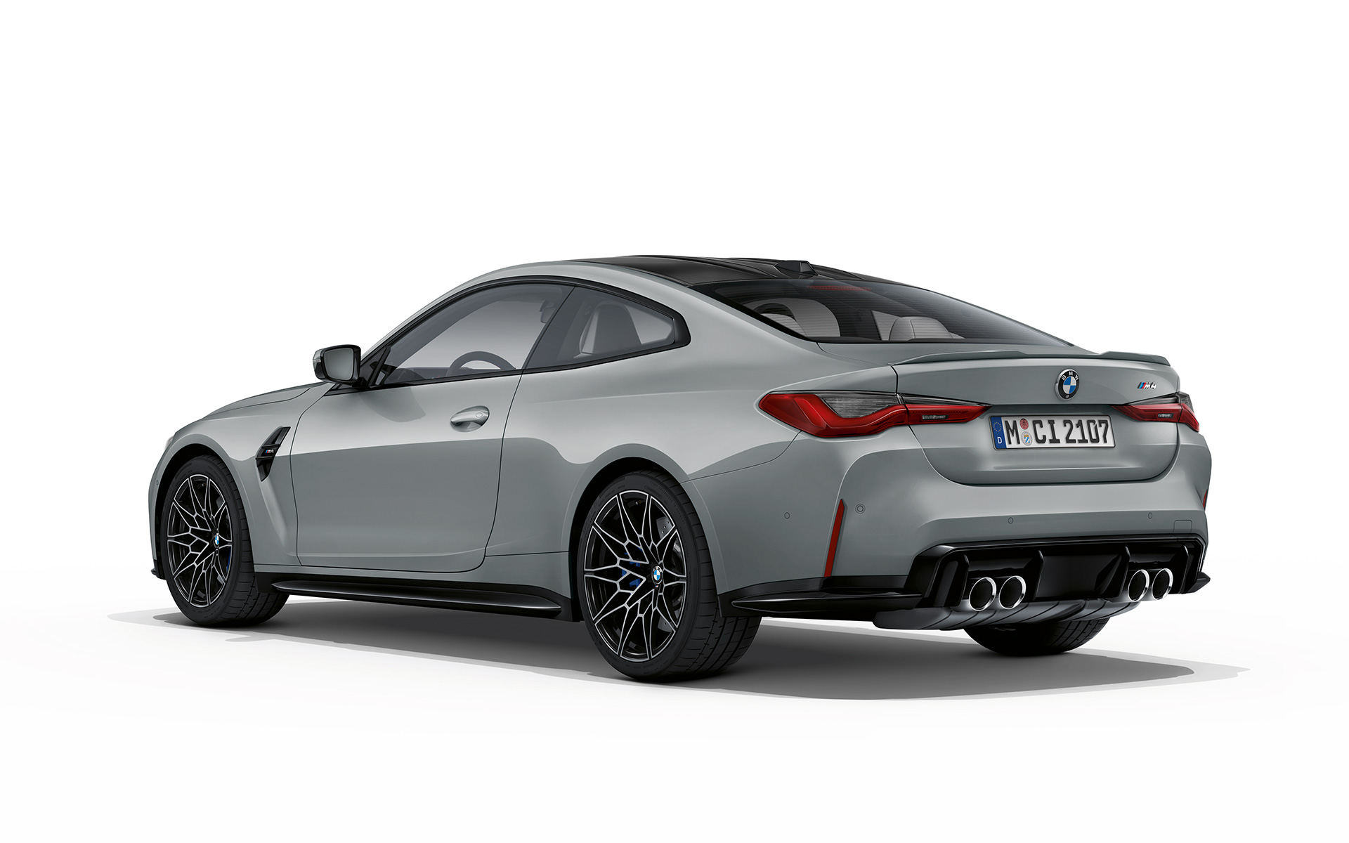 BMW M4 Coupé G82 2020 у кольорі Brooklyn Grey металік, вид спереду в три чверті