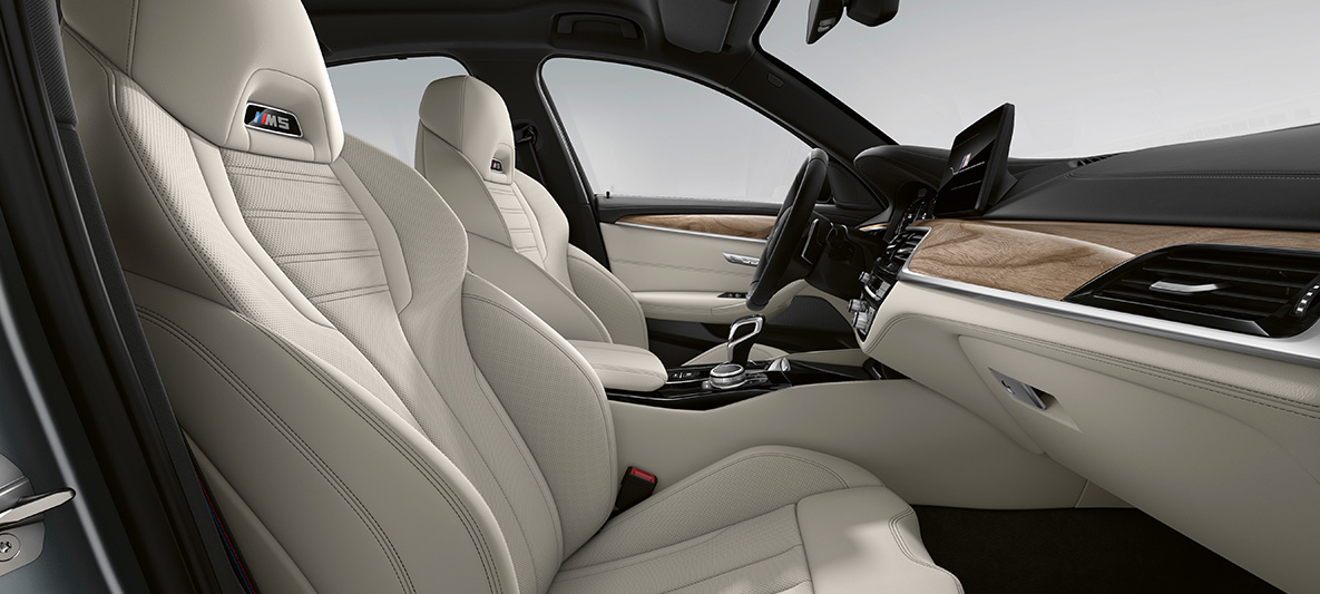 BMW Individual BMW M5 Седан F90 LCI 2020 повне оздоблення шкірою BMW Individual ‘Merino’ кольору Білий дим/Чорний салон BMW Individual BMW M5 Седан F90 LCI 2020 повне оздоблення шкірою BMW Individual ‘Merino’ кольору Білий дим/Чорний салон