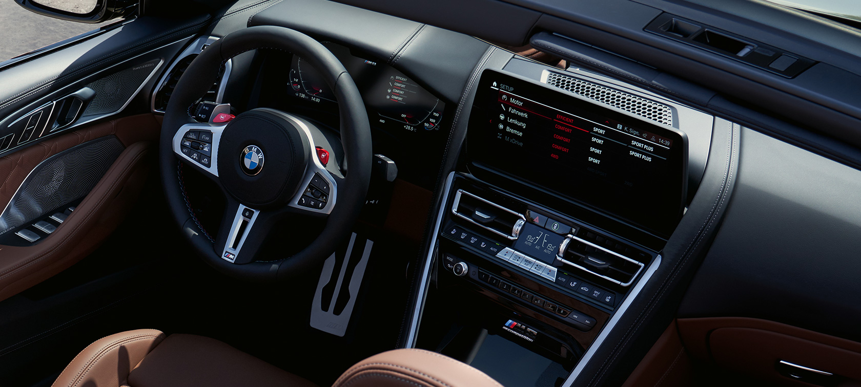 BMW M8 Competition Cabrio F91 LCI Facelift 2022 Кокпіт дисплей BMW M8 Competition Cabrio F91 LCI Facelift 2022 Кокпіт дисплей